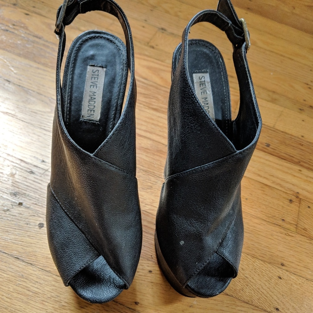 Steve Madden platform sandals